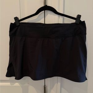 Lululemon Play of the Pleats mid rise skort